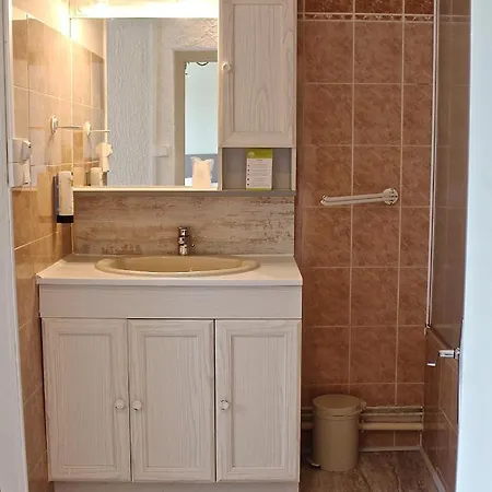 Hotell De De La Vignasse 3*