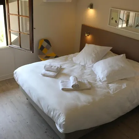 De De La Vignasse Hotell 3*