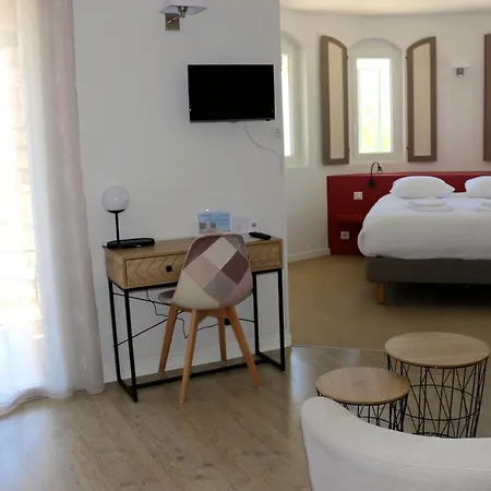 Hotell De De La Vignasse 3*