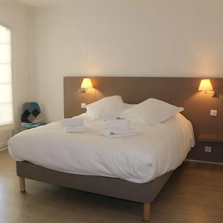 Hotel De Vacances De La Vignasse 3*