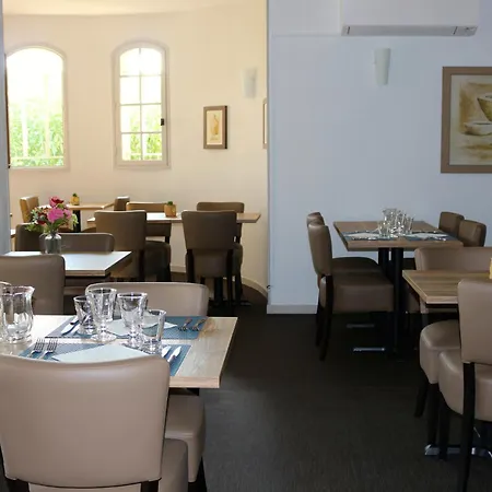 Hotel De De La Vignasse 3*