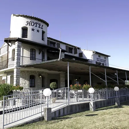 De De La Vignasse Hotel 3*