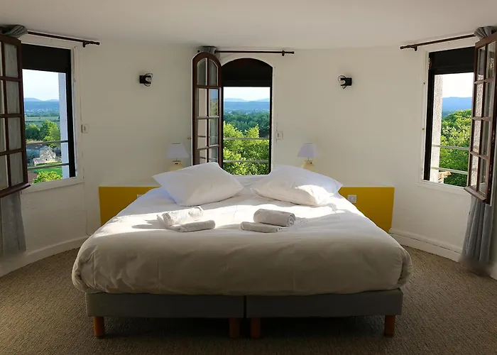Hotel De De La Vignasse 3*