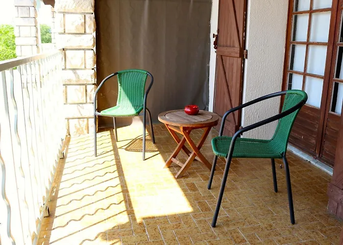 De De La Vignasse Hotel