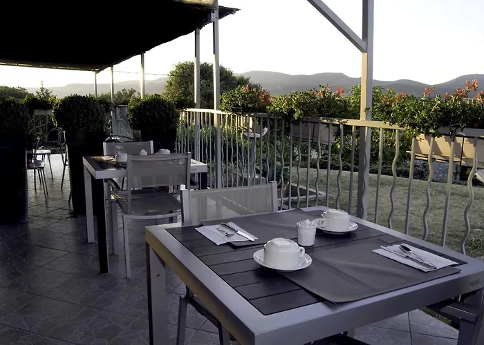 De De La Vignasse Hotel 3*